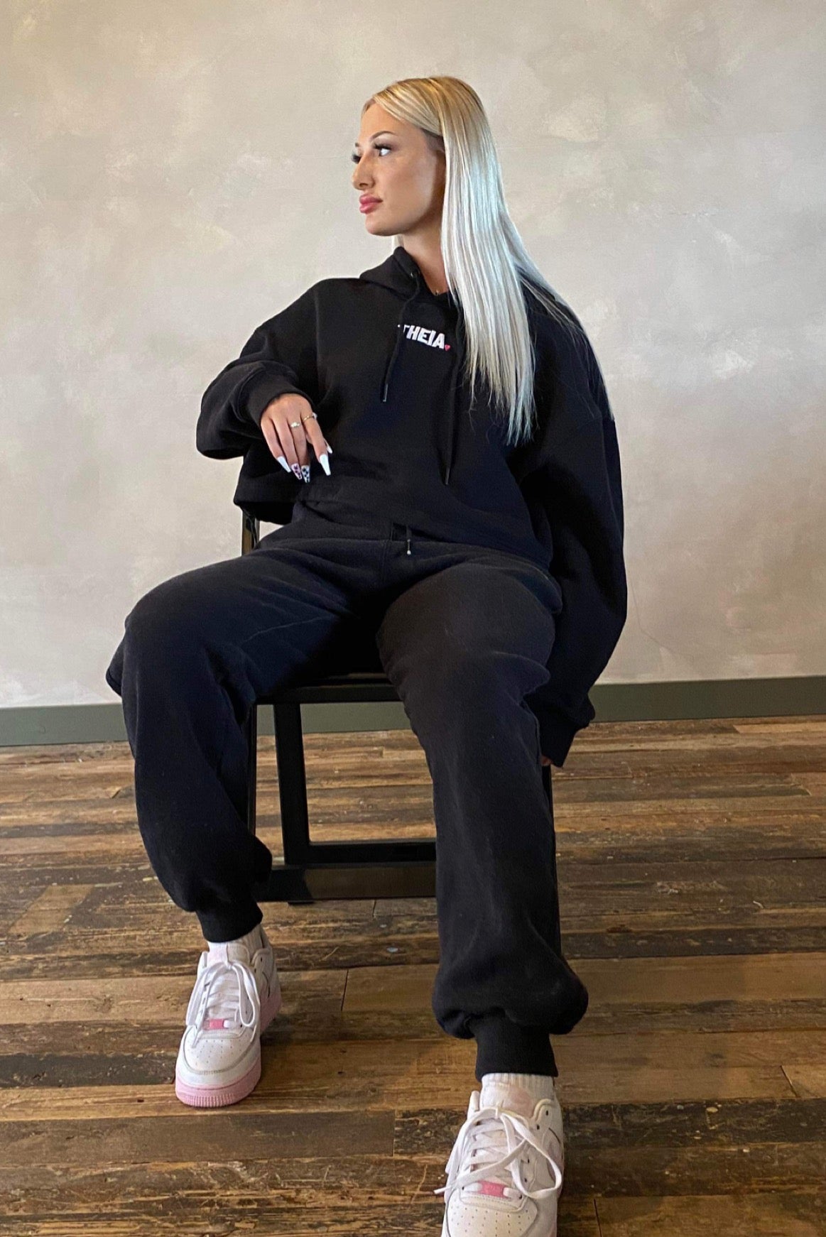 THEIA BASE Black Jogger